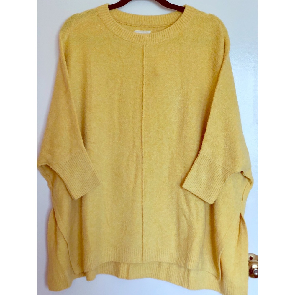 Lou & Grey pale yellow sweater